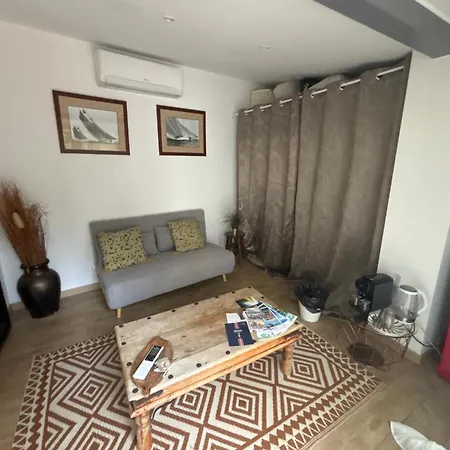 T2 Centre Avec Parking アパート *